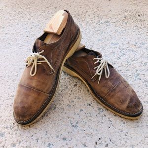 Men’s Size 11 Italian Made Leather Cap-Toe Oxford, Vibram Soles